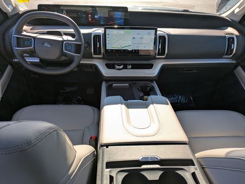 Used 2025 Ford Expedition Max Active image 24