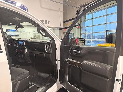 Used 2021 Chevrolet Silverado 1500 LT w/ Z71 Off-Road Package image 34