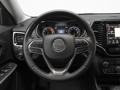 Used 2019 Jeep Cherokee Limited image 20