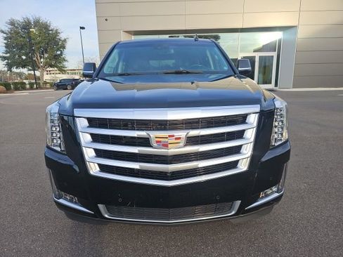 Used 2019 Cadillac Escalade ESV Luxury image 8