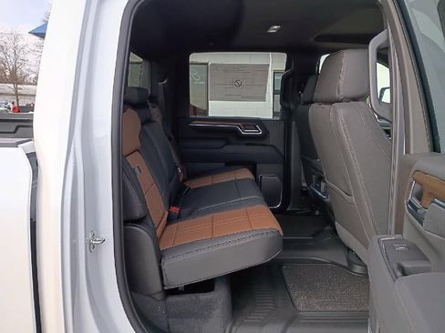 New 2025 Chevrolet Silverado 2500 High Country w/ Technology Package AWD/4WD image 13
