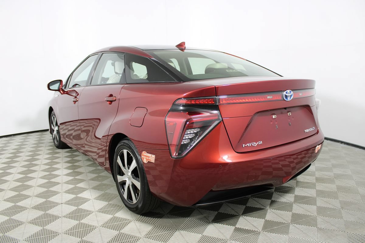 Used 2017 Toyota Mirai FWD image 4