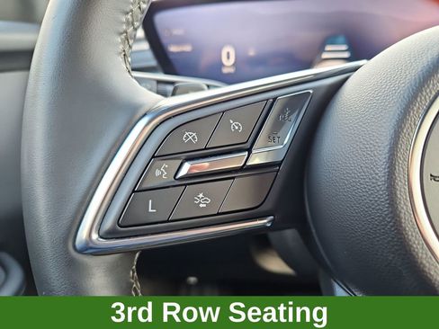 Used 2025 Buick Enclave Preferred w/ Power Package image 11