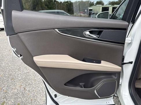 Certified 2022 Lincoln Nautilus Reserve image 13