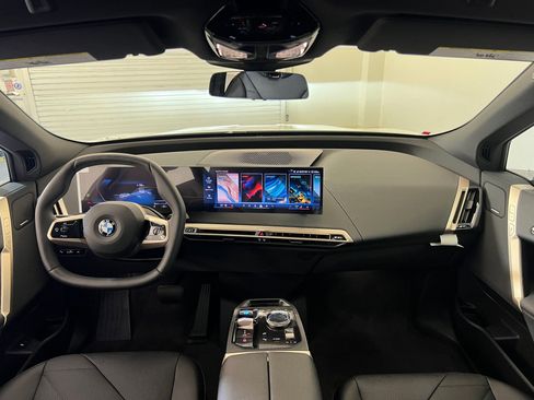 New 2026 BMW iX xDrive60 image 15