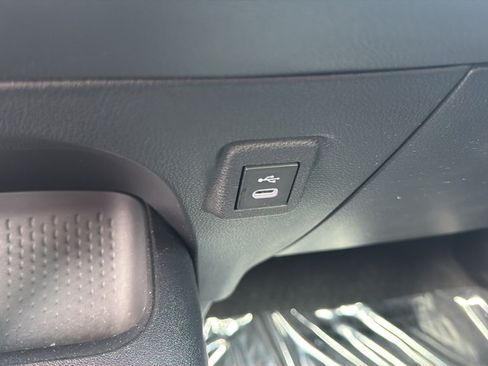 Used 2026 Toyota Corolla SE FWD image 27