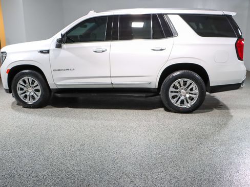 Used 2023 GMC Yukon Denali AWD/4WD image 10