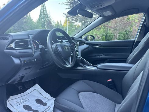 Used 2019 Toyota Camry LE FWD image 16