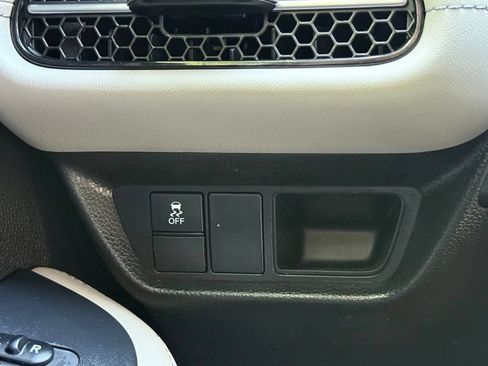 Used 2025 Honda HR-V EX-L image 16