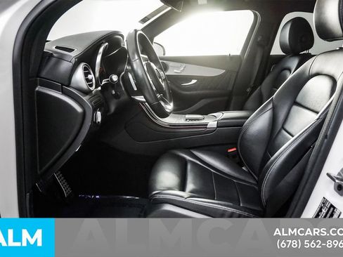 Used 2022 Mercedes-Benz GLC 300 4MATIC Coupe image 16