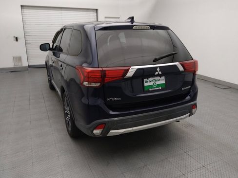 Used 2017 Mitsubishi Outlander ES AWD/4WD image 6