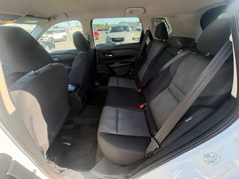 Used 2025 Nissan Rogue SV AWD/4WD image 28