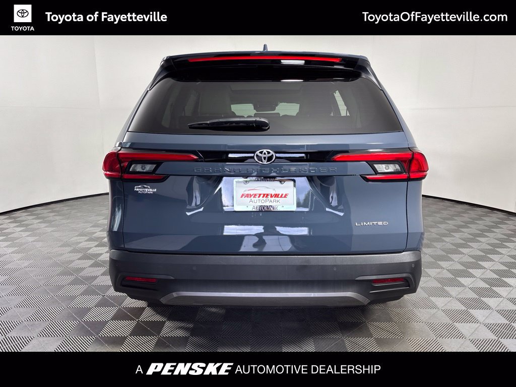 Certified 2024 Toyota Grand Highlander FWD image 15
