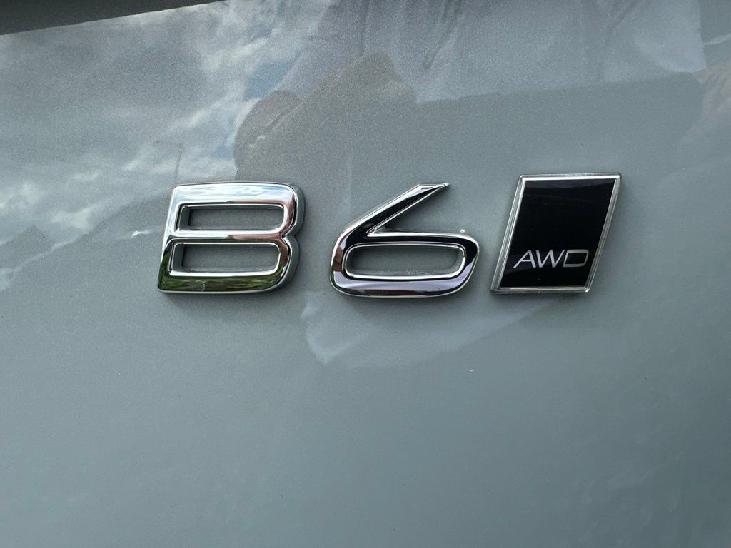 Certified 2026 Volvo XC90 B6 Plus AWD/4WD image 16