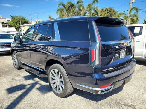 Used 2024 Cadillac Escalade Premium Luxury Platinum image 4