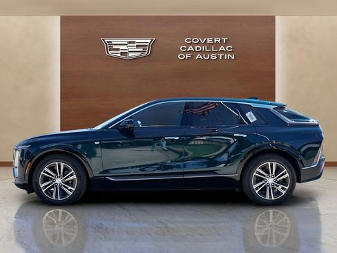 New 2026 Cadillac Lyriq Luxury w/ LPO, Floor Liner Package AWD/4WD image 4