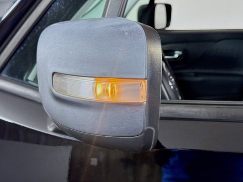 Used 2016 Jeep Renegade Trailhawk w/ Premium Trailhawk Package image 21