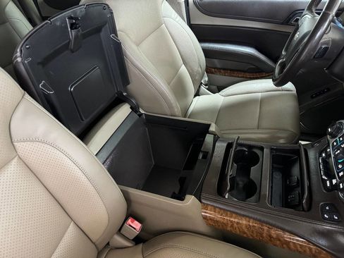 Used 2015 Chevrolet Suburban LTZ RWD image 51