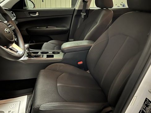 Used 2019 Kia Optima LX image 14