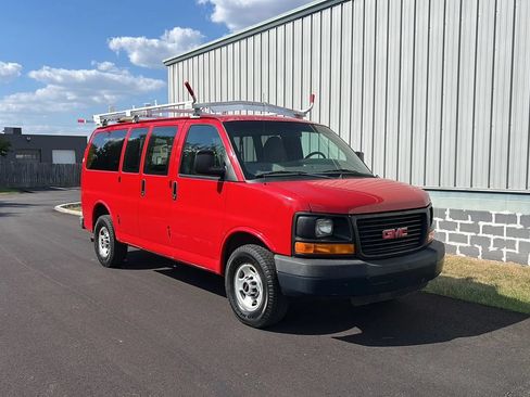 Used 2014 GMC Savana 2500 RWD image 3