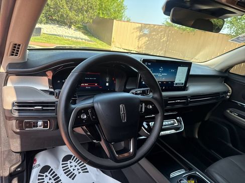 Certified 2025 Lincoln Corsair AWD w/ Equipment Group 101A image 15