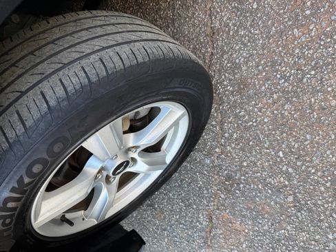 Used 2017 Ford Mustang Coupe image 8