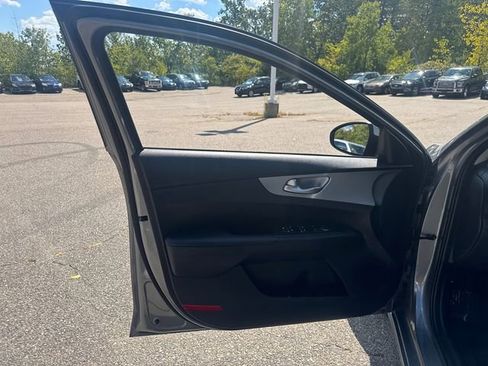 Used 2023 Kia Forte LXS w/ LXS Technology Package image 23