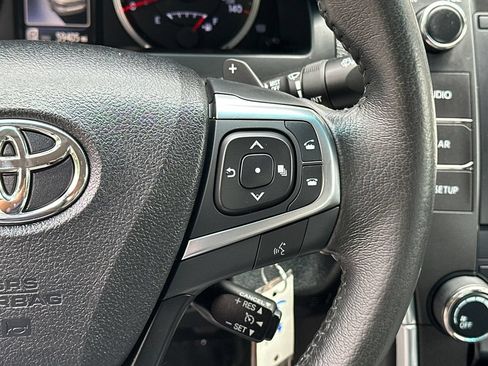 Used 2017 Toyota Camry SE FWD image 12
