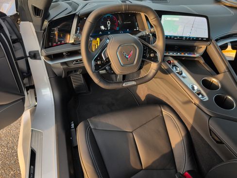 New 2026 Chevrolet Corvette E-Ray image 27