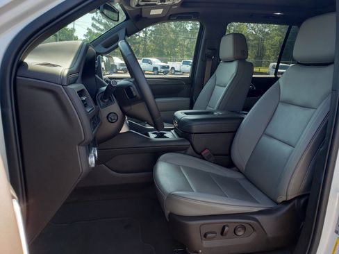 Used 2023 GMC Yukon SLT w/ SLT Premium Package RWD image 29