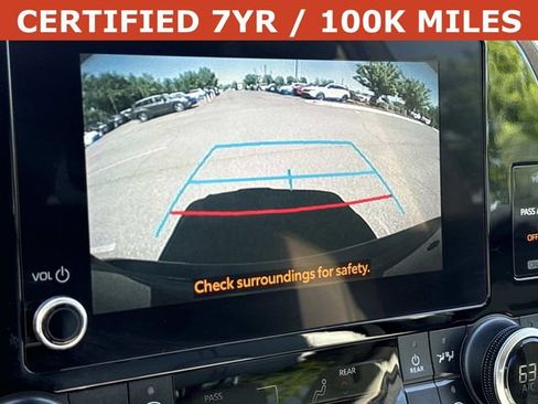 Used 2023 Toyota Highlander XLE FWD image 21