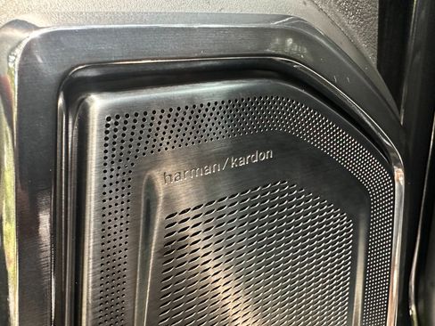 Used 2023 RAM 2500 Limited image 11