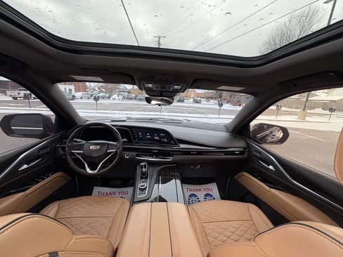 Used 2021 Cadillac Escalade ESV Premium Luxury image 30