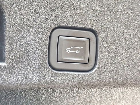 Certified 2025 GMC Acadia Elevation image 30