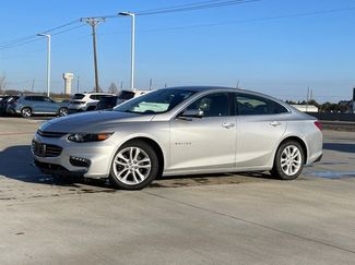 Used 2017 Chevrolet Malibu LT video 1