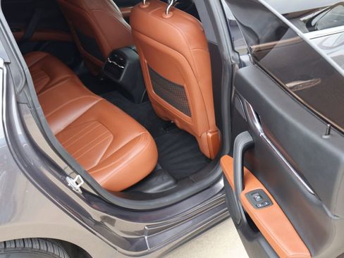 Used 2017 Maserati Ghibli RWD image 18