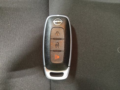 Used 2023 Nissan Rogue S AWD/4WD image 32