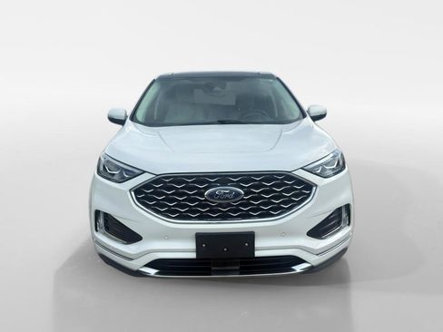 Used 2021 Ford Edge Titanium w/ Equipment Group 301A FWD image 8