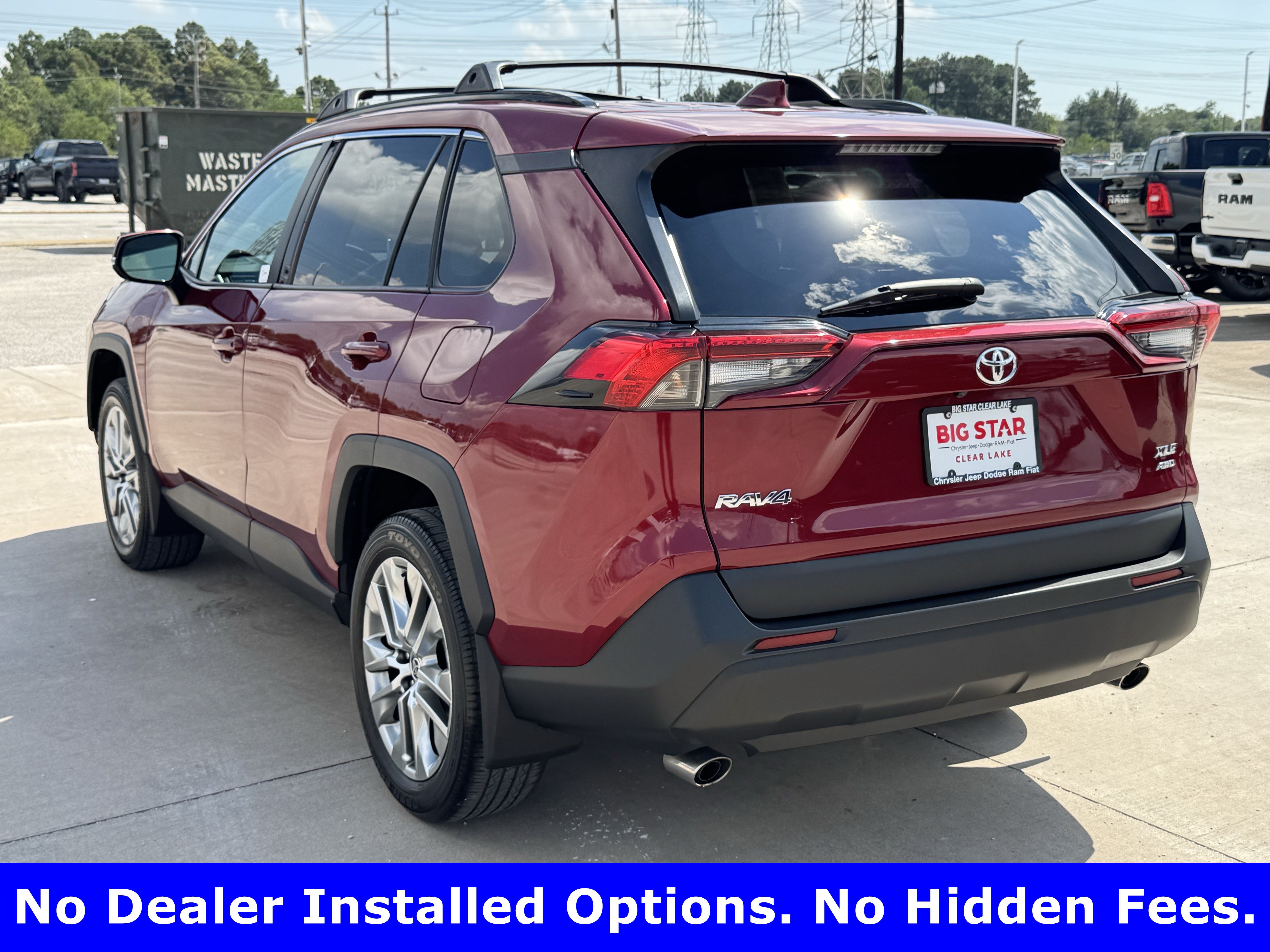 Used 2022 Toyota RAV4 XLE Premium AWD/4WD image 5