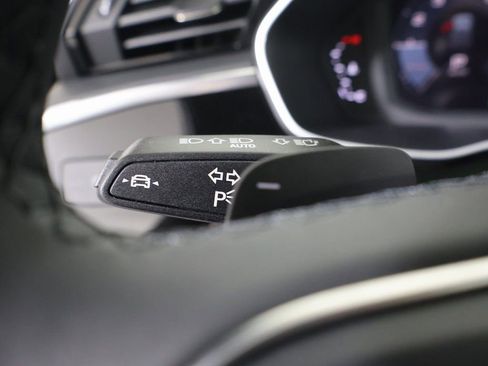 New 2025 Audi Q3 2.0T Premium image 28