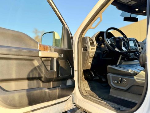 Used 2018 Ford F150 Lariat w/ Equipment Group 501A Mid AWD/4WD image 19