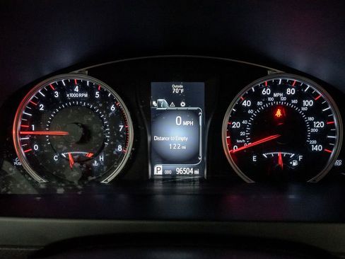 Used 2016 Toyota Camry SE image 12