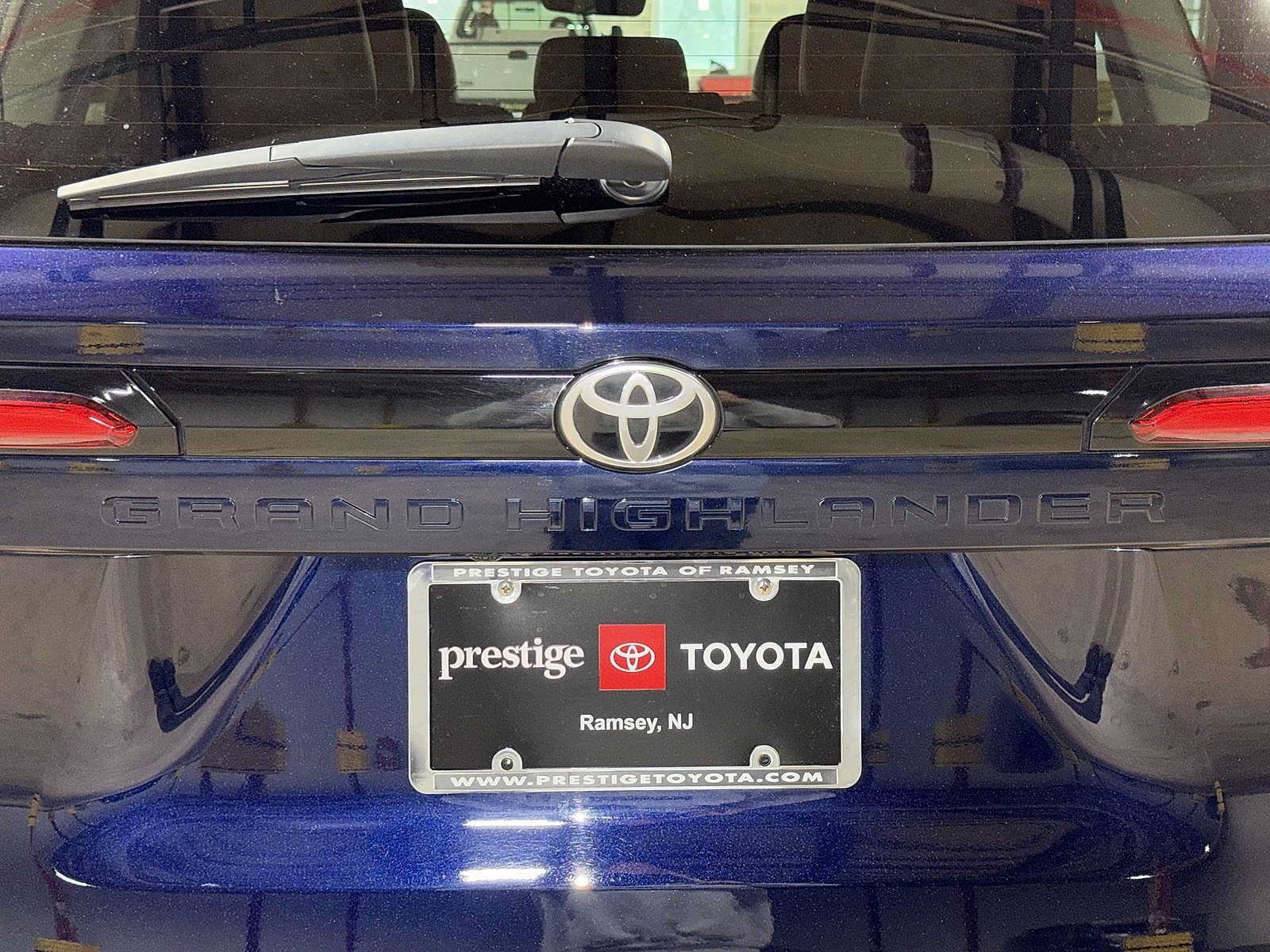 Certified 2024 Toyota Grand Highlander AWD image 26