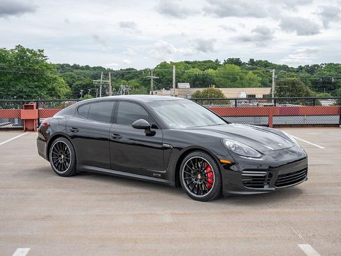 Used 2015 Porsche Panamera GTS AWD/4WD image 5
