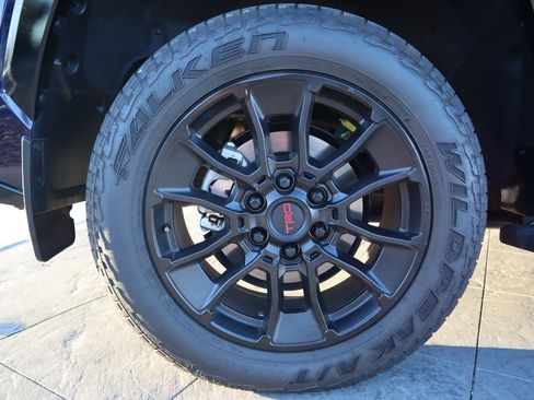 Used 2025 Toyota Sequoia Platinum image 31