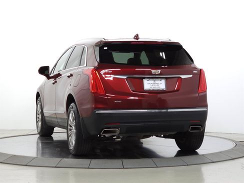 Used 2017 Cadillac XT5 Luxury w/ Driver Awareness Package AWD/4WD image 5