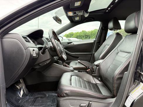 Used 2013 Volkswagen Jetta GLI Autobahn FWD image 15