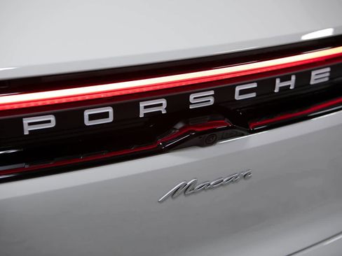 New 2026 Porsche Macan Electric RWD image 19