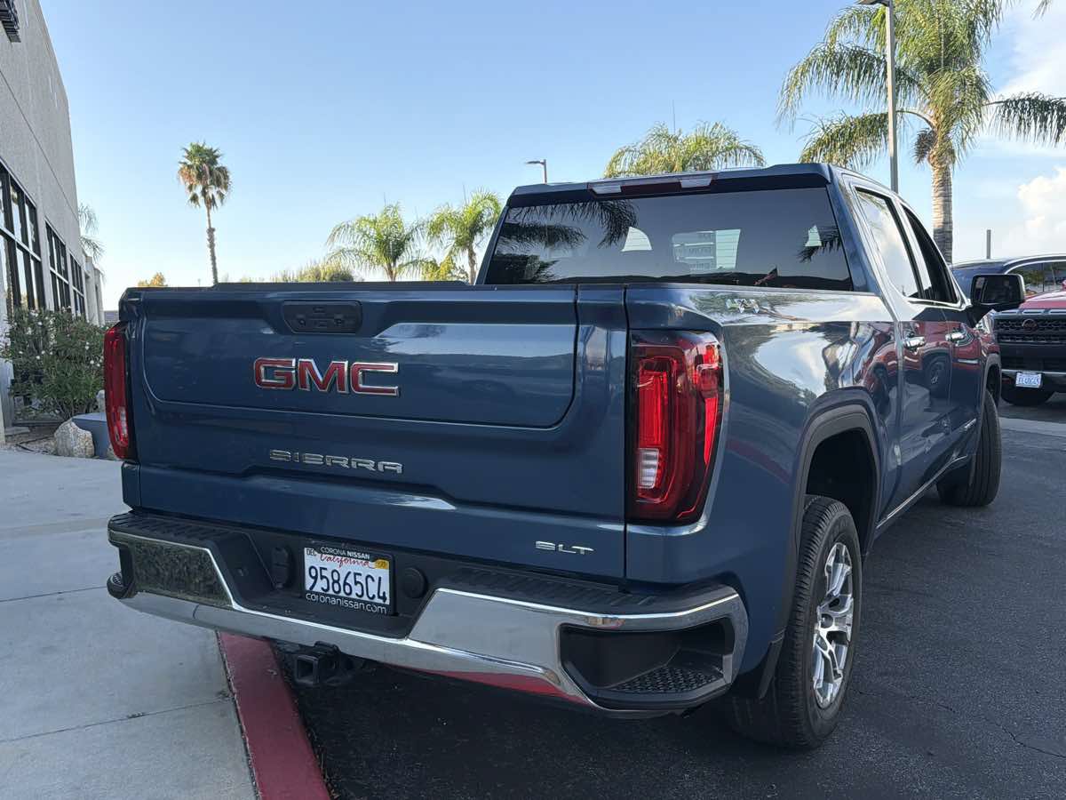 Used 2024 GMC Sierra 1500 SLT AWD/4WD image 5