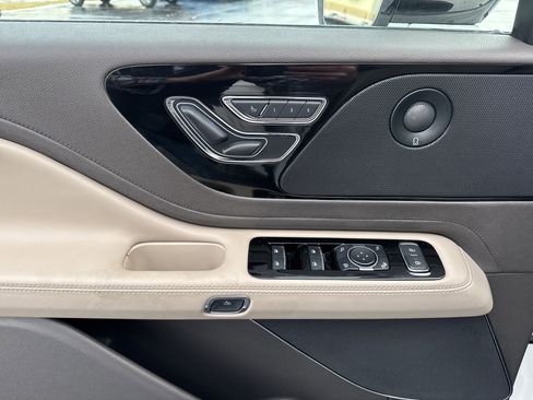 Used 2023 Lincoln Aviator Reserve w/ Equipment Group 201A image 19